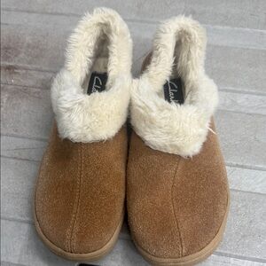 Clarks Tan Suede Slippers with Cream Fur